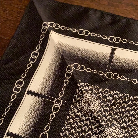 Vintage pocket square Black & White w/ Chain Link - Picture 4 of 6